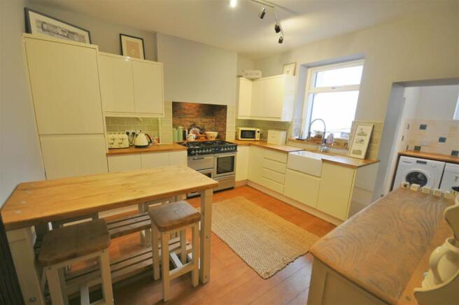 Dining kitchen
