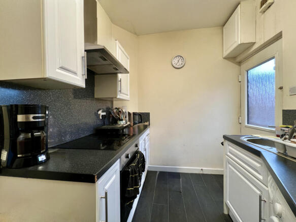 2 bed Terraced for sale Image 5