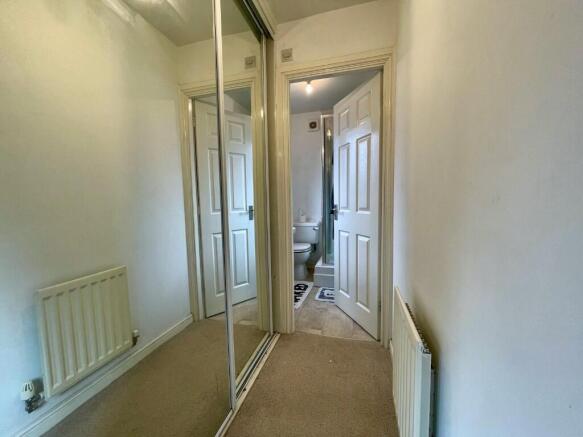 5 bed Detached for sale Image 10