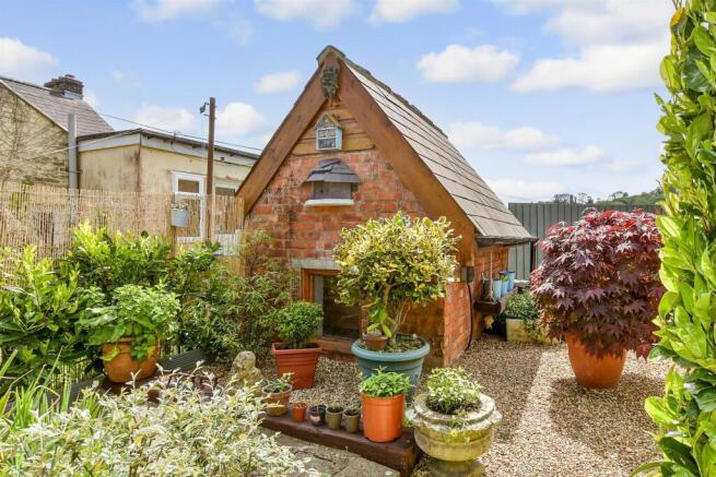Workshop/Outbuildings