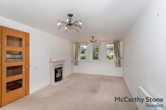 2 bed Apartment for sale Image 11