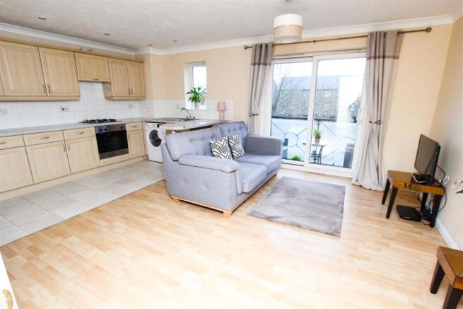 OPEN PLAN KITCHEN/LIVING AREA