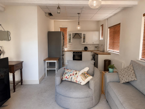 KITCHEN & LIVING AREA