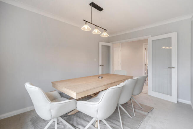 1433365-7-69c274b...