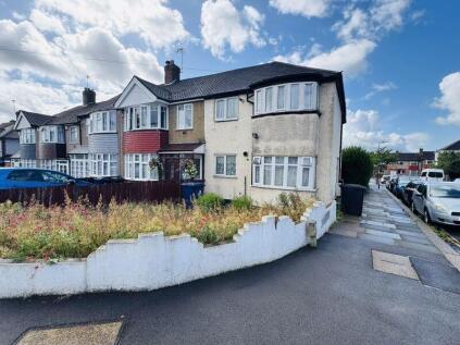 Castle Road, Northolt
