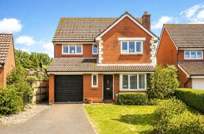 4, Woodlark Gardens, Petersfield GU31 4RQ