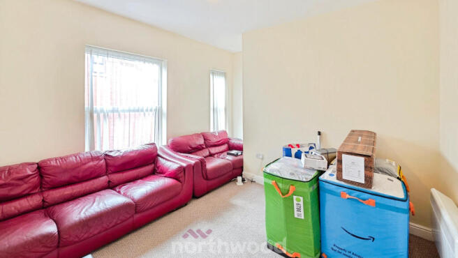 4 bed Block of Apartments for sale Image 10