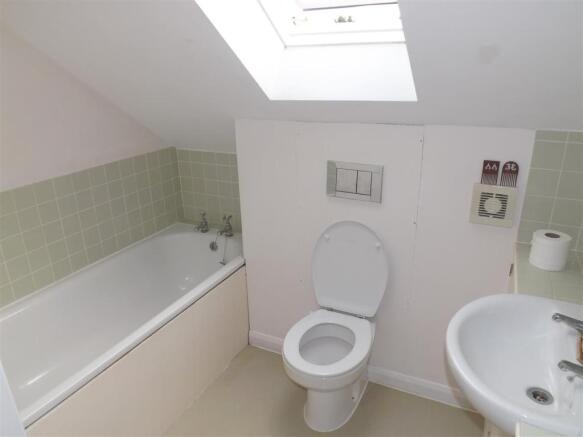 Bathroom.jpg