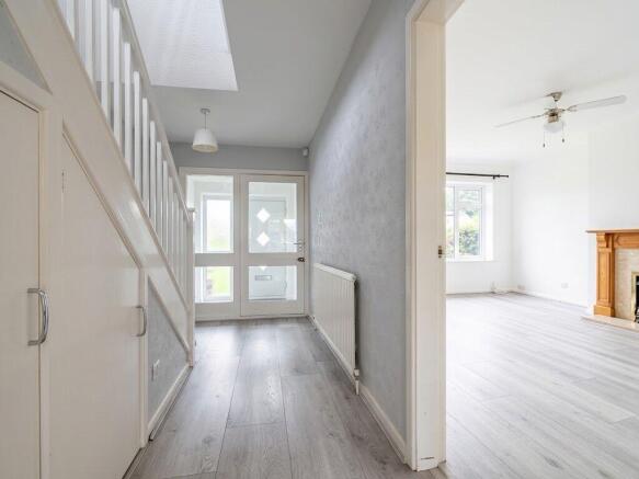 3 bed Semi-Detached to rent Image 8