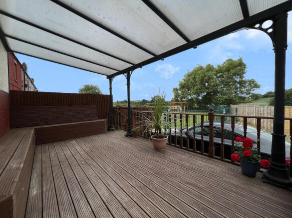 3 bed Terraced to rent Image 10
