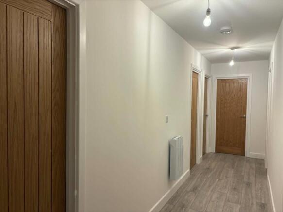 Catherine House Flat 7 Hall.jpg
