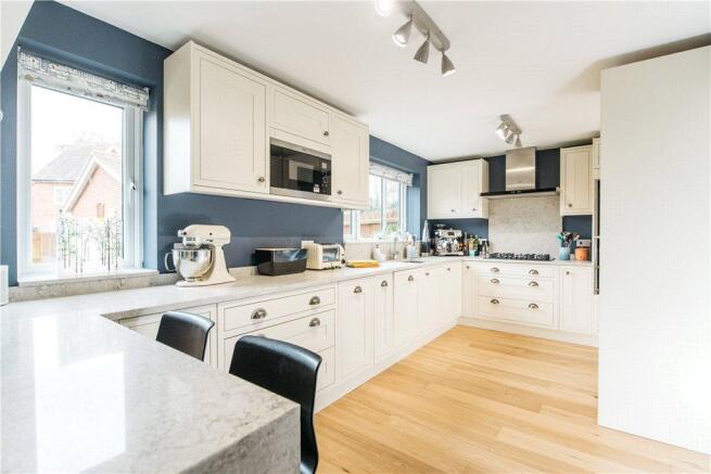 Kitchen/Breakfast Rm
