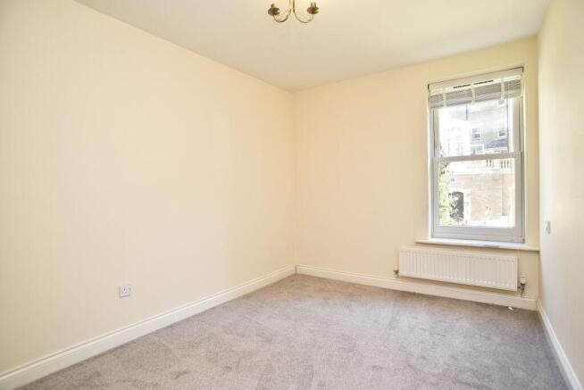 2 bed Flat for sale Image 9