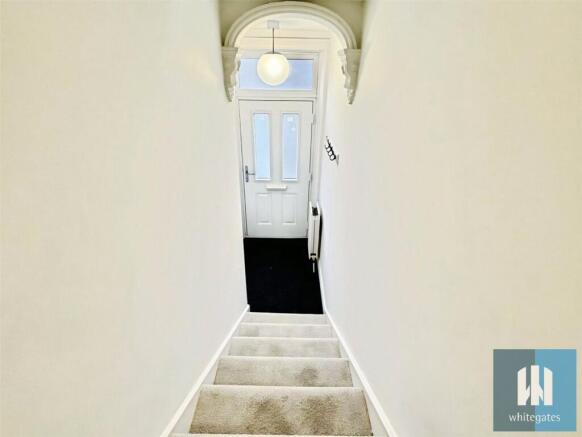 2 bed Terraced to rent Image 8