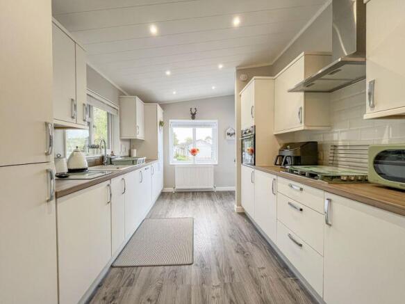 OPEN PLAN KITCHEN/LIVING ROOM