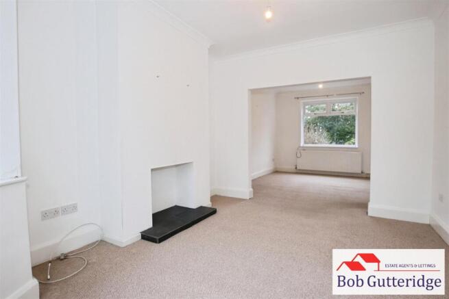 THROUGH LOUNGE / DINER