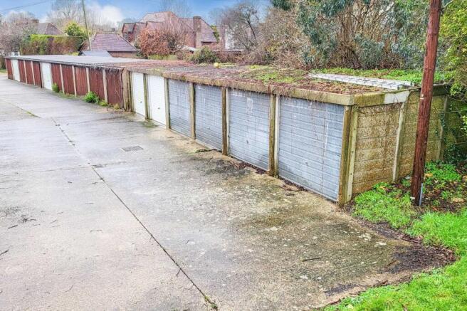 Garages at Critchfield Road, Bosham, Chichester, West Sussex, PO18 8HH