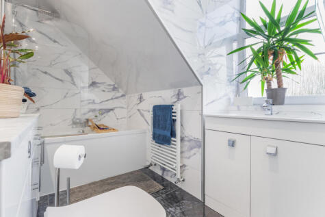 61 Bo'ness Road, Grangemouth, FK3