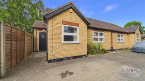 4b, Flamstead End Road, Waltham Cross EN8 0HH