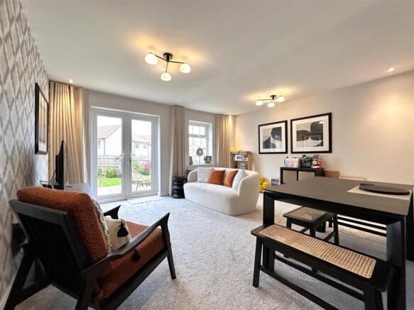 Large Lounge/Diner 830