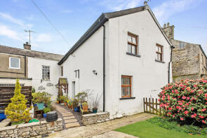 Cobblers Cottage, The Globe, Main Street, Carnforth LA6 1LU