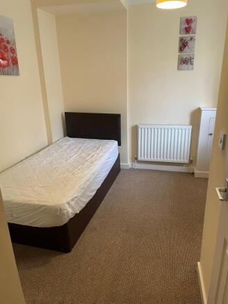 1 bed House Share to rent Image 5