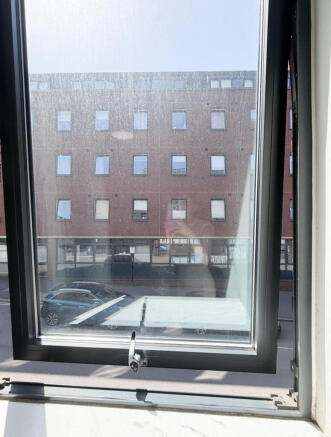 2 bed Apartment for sale Image 12