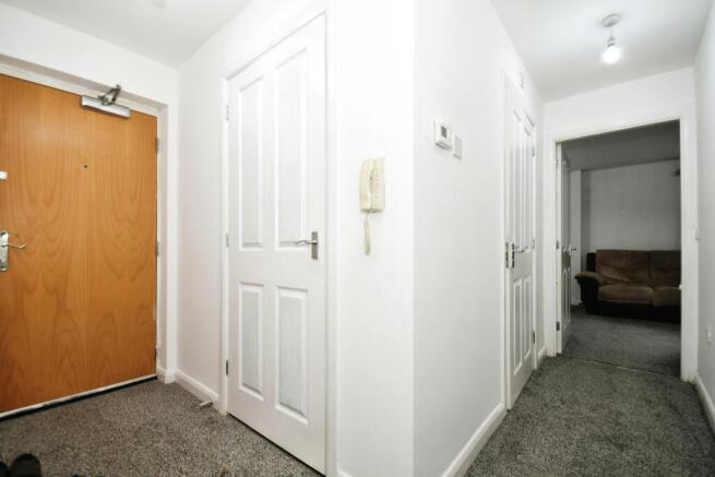 2 bed Flat for sale Image 8