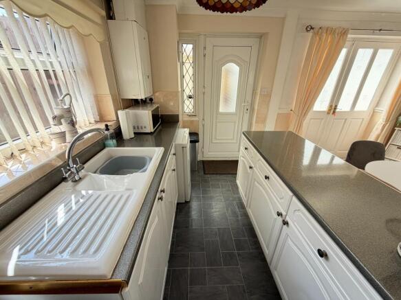 2 bed Terraced for sale Image 7