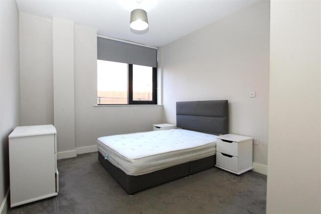 1 bed Flat to rent Image 3