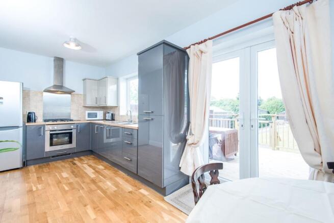 Kitchen & Diner