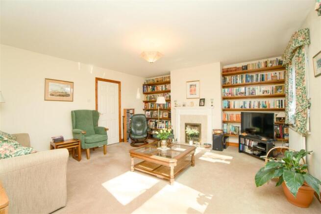 3 bed Link Detached House for sale Image 5