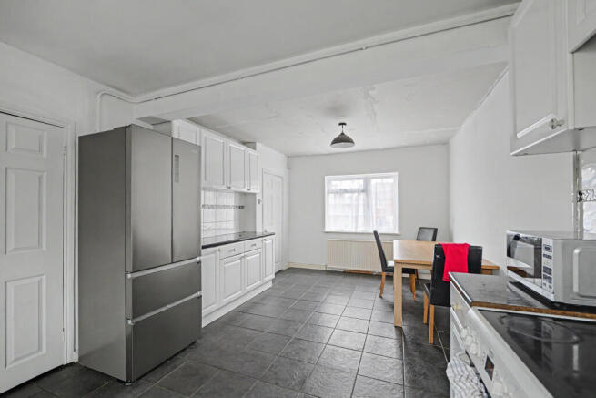 2 Barry Road, Southampton, SO19 5LP