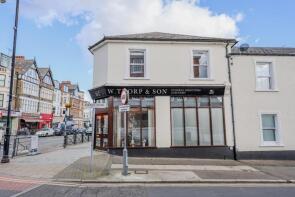 Flat 1, 62, Broadway, Leigh-on-sea SS9 1AE