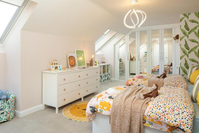 4 bed Semi-Detached for sale Image 7