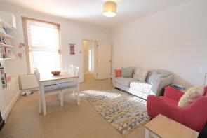85, Queens Road, London N11 2QQ