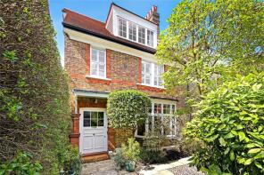 31, The Avenue, London W4 1HA