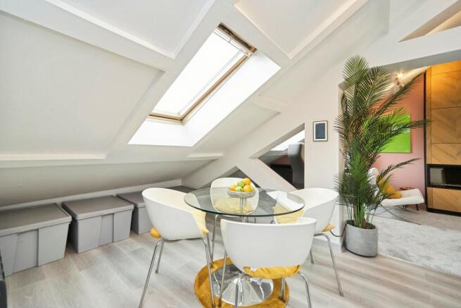 3 bed Penthouse for sale Image 11
