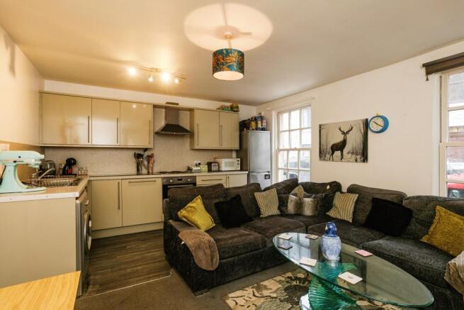 Lounge / Kitchen