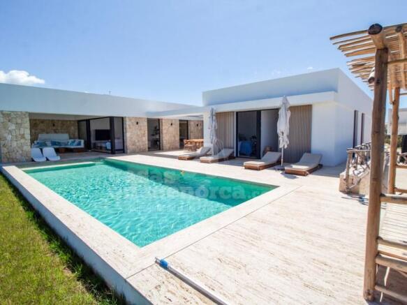 Brand new villa with sea views