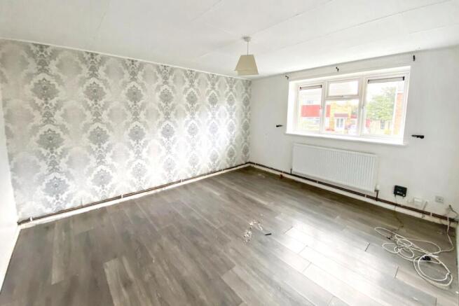 Flat 2, Neeld Crescent, Chippenham, Wiltshire, SN14 0HT
