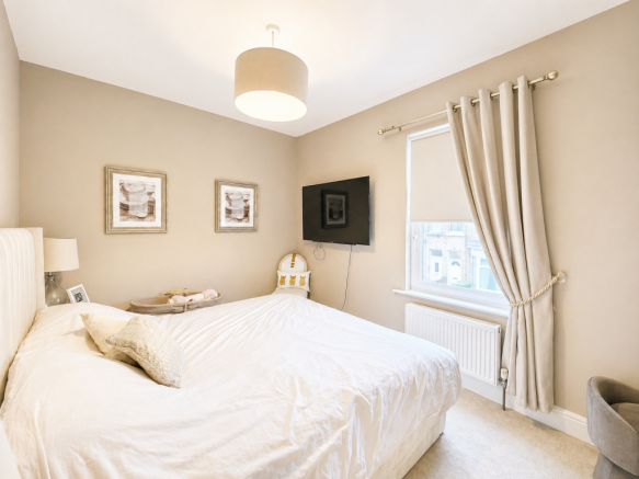2 bed Terraced for sale Image 5