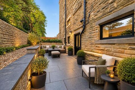 Old Road, Farsley, Pudsey, West Yorkshire, LS28