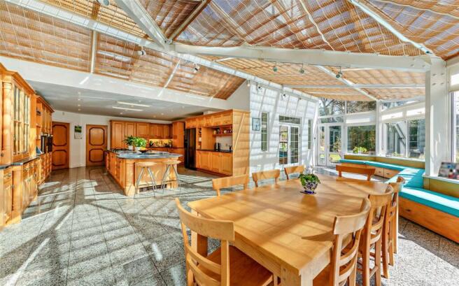 Dining/Kitchen