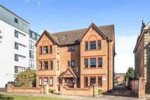 Flat 9, Centenary House, Bushmead Avenue, Bedford MK40 3QL
