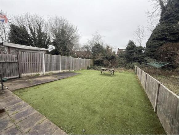 5 bed House to rent Image 7