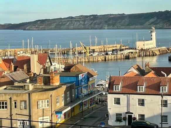 3 bed Detached for sale in scarborough