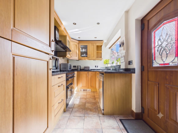 2 bed Terraced for sale Image 7