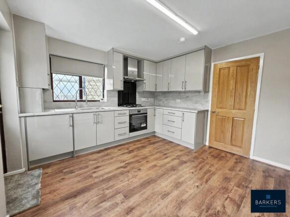 3 bed Detached for sale Image 4