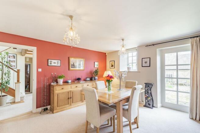 4 bed House for sale Image 11